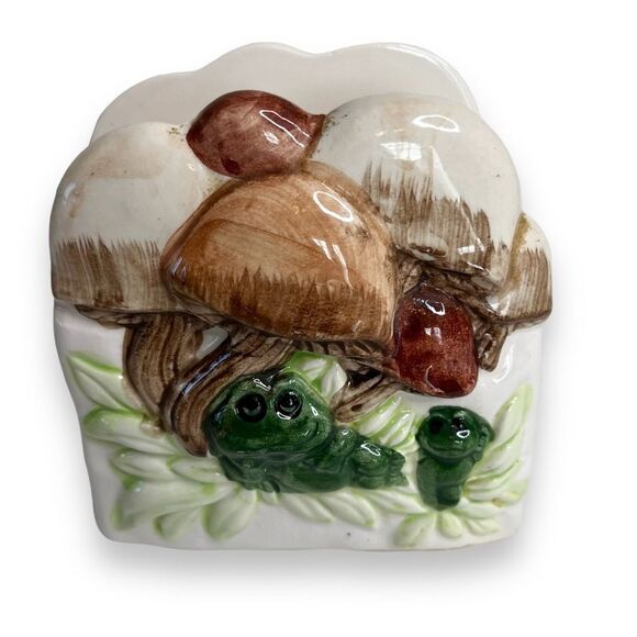 Vintage 1970s Mushroom Frogs Napkin Holder Mid Century Ceramic 4.5 Inch tall - Picture 1 of 16